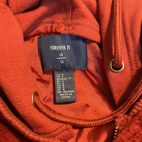 👛 Forever 21 Faux Fur Hooded Coat Jacket - Picture 3 of 4